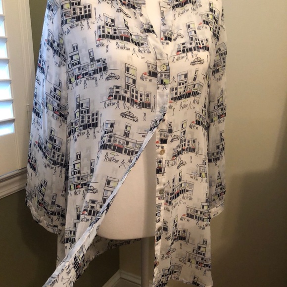 Chico’s Poly Tunic, Black, white, hint of orange🍊🍊🍊 - Picture 4 of 9